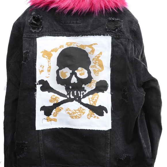 Plus Size Destroyed Skull Furry Coat ONE LEFT! 🖤 - Picture 3 of 6